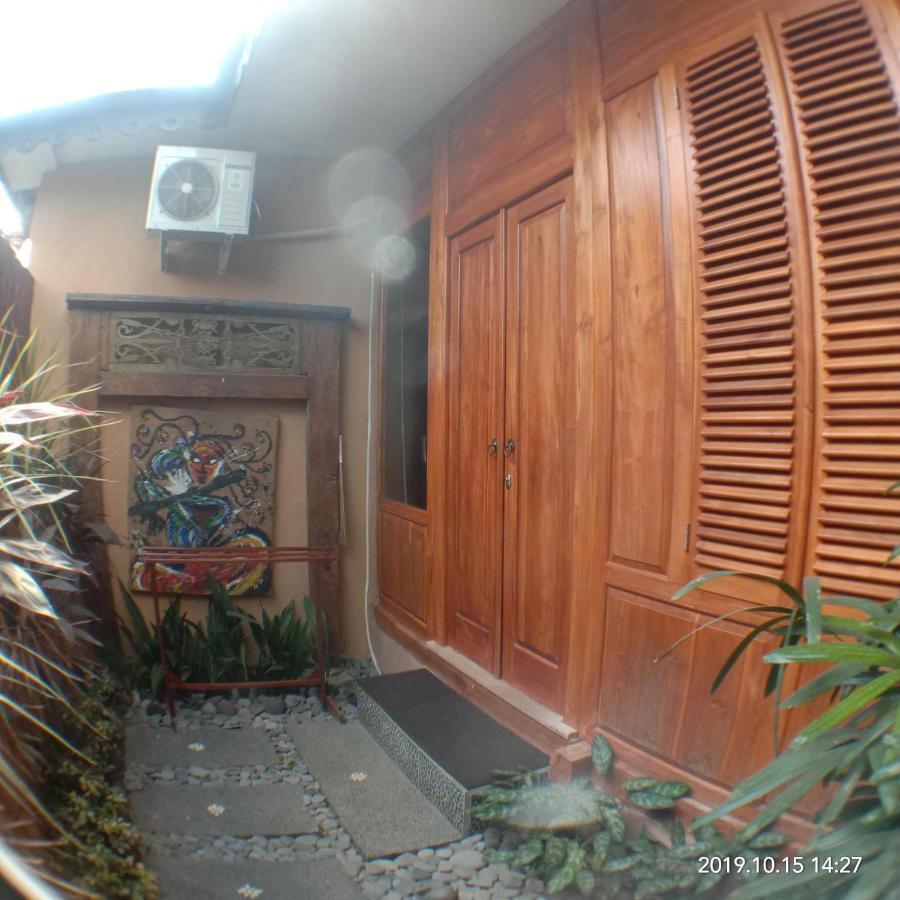 Joglo Villa Bali Penatih Exterior photo