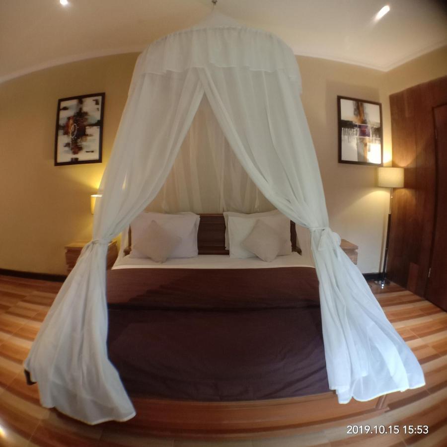 Joglo Villa Bali Penatih Exterior photo