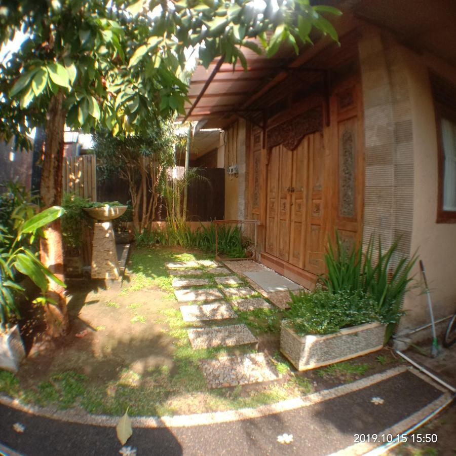 Joglo Villa Bali Penatih Exterior photo